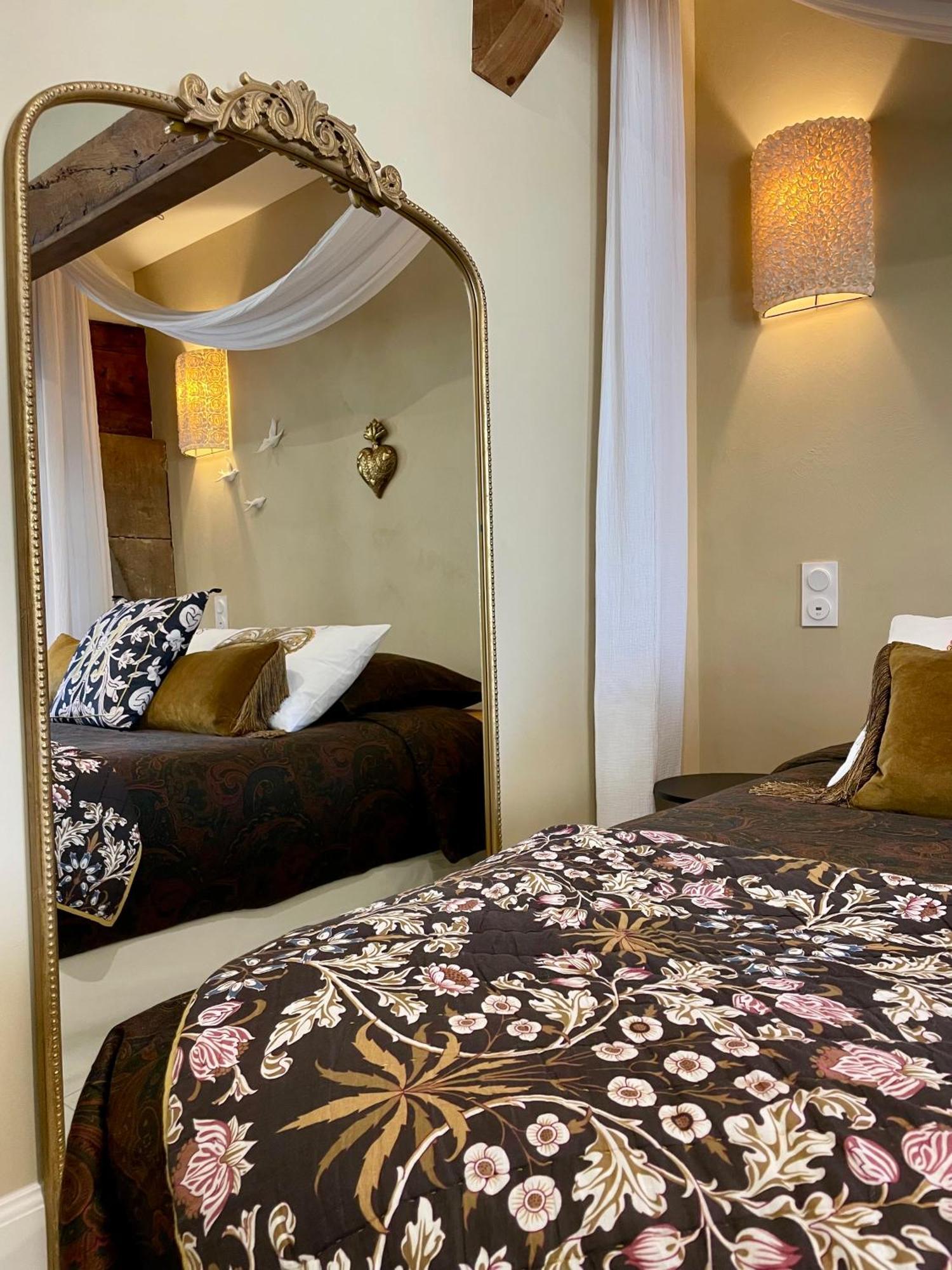 La Suite Dromoise 1809 Saint-Paul-les-Romans Exterior photo
